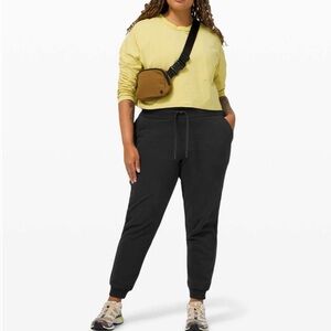 Lululemon High Rise Scuba Jogger Sweatpants Black Women’s Size 14